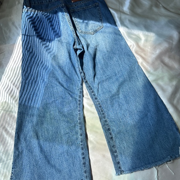 Stylish Blue Wide-Leg Jeans - Picture 2 of 5